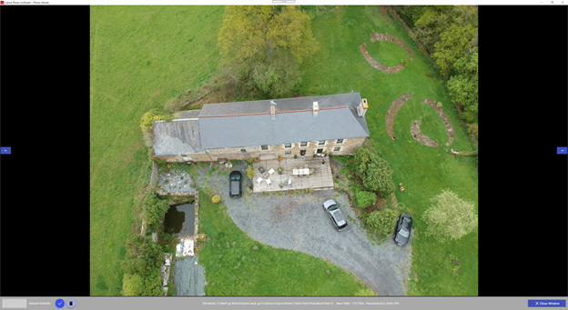 Screenshot of Futura Photo's full screen photo viewer